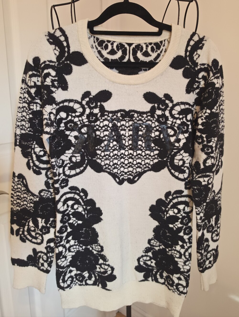 Lace-Print Sweater‎